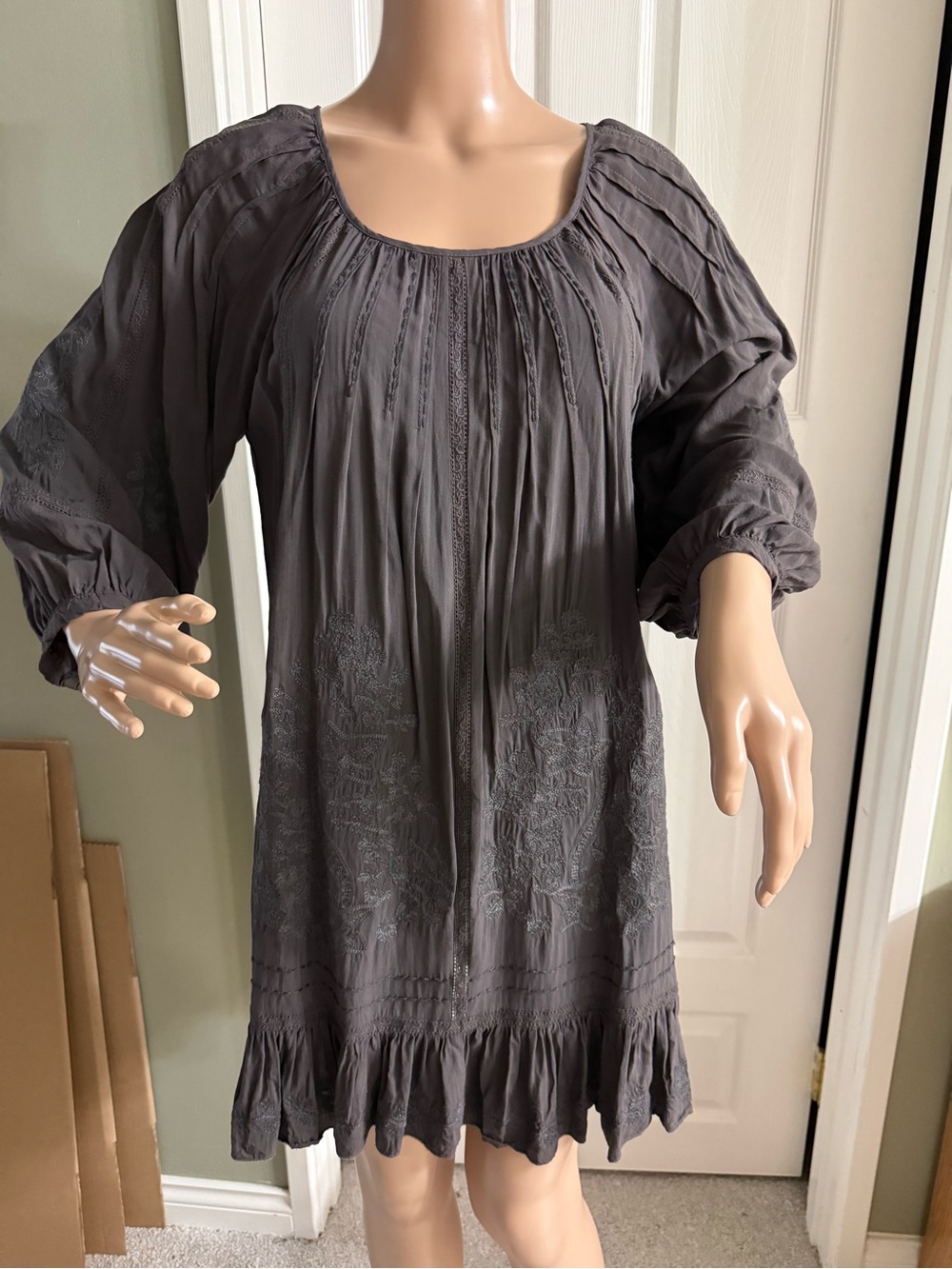 Monoreno Anthropologie Dark Gray Tunic Dress M Embroidered Boho Ruffle Hem